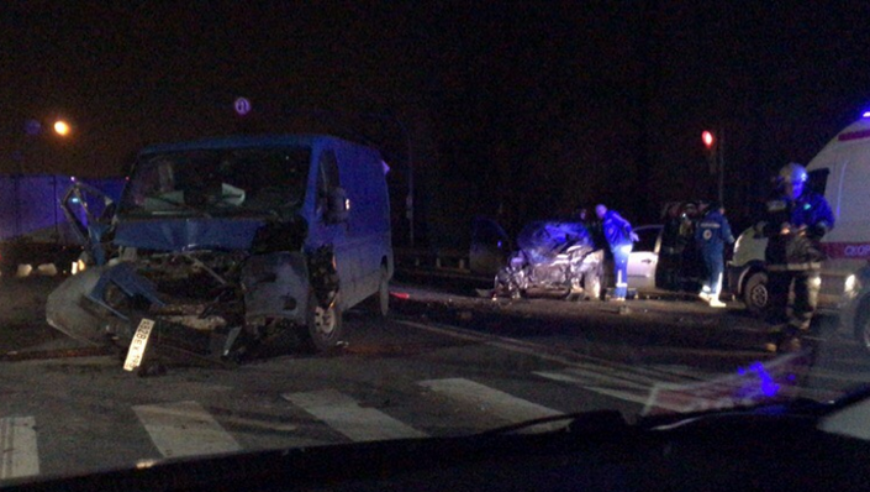На Московском шоссе Петербурга сбили водителя