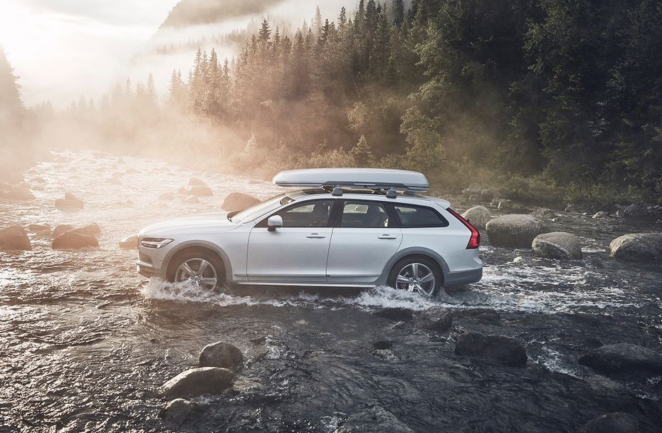 Volvo показала специальную серию кроссовера V90 Cross Country