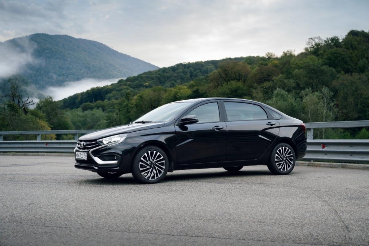 «АвтоВАЗ» прокомментировал слухи об остановке конвейера для Lada Aura «АвтоВАЗ» прокомментировал слухи об остановке конвейера для Lada Aura