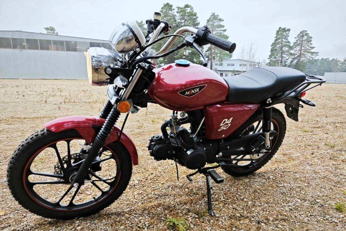 Минск (M1NSK) D4 50 – первый серийный мокик в истории белорусского бренда, но с китайским акцентом