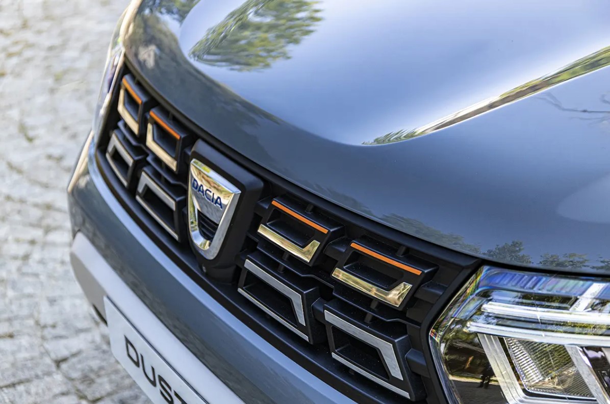Dacia запустит продажи нового конкурента моделям Skoda Octavia и Volkswagen Golf