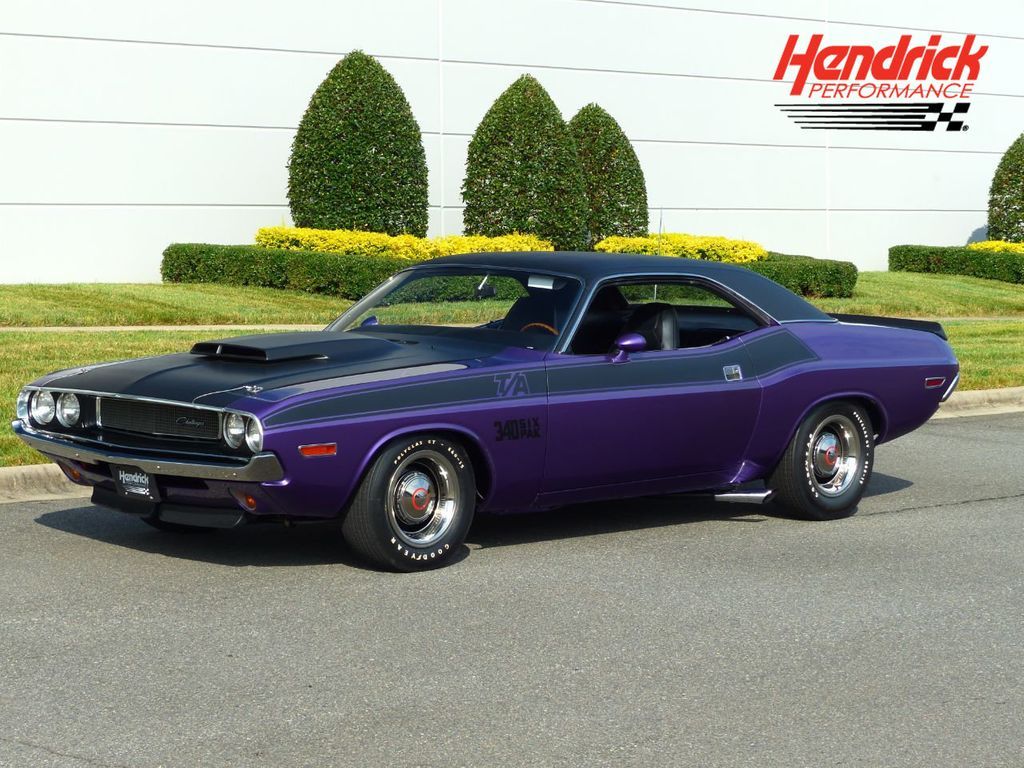 В продаже появился отреставрированный Dodge Challenger T/A 1970 года