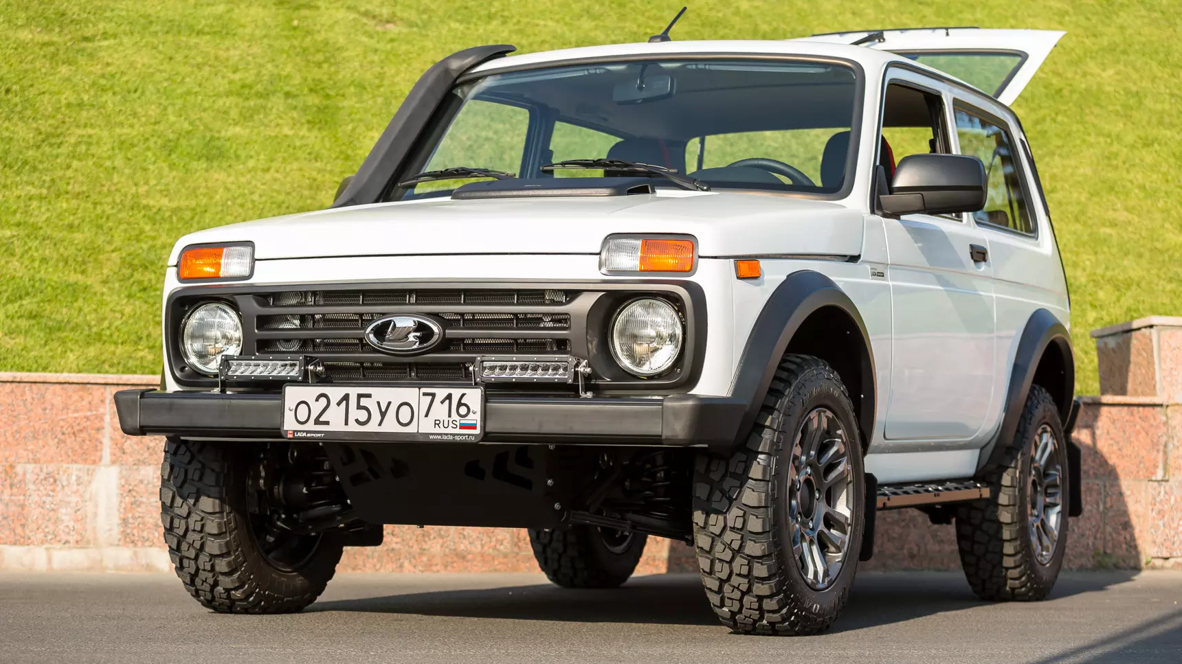 Lada Niva Legend