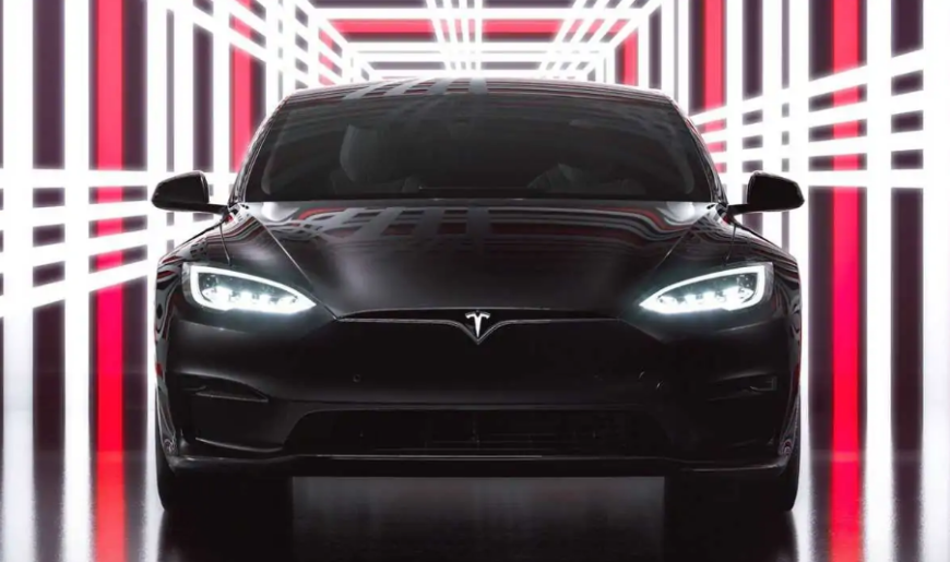 Первые поставки электрокара Tesla Model S Plaid начнутся 10 июня