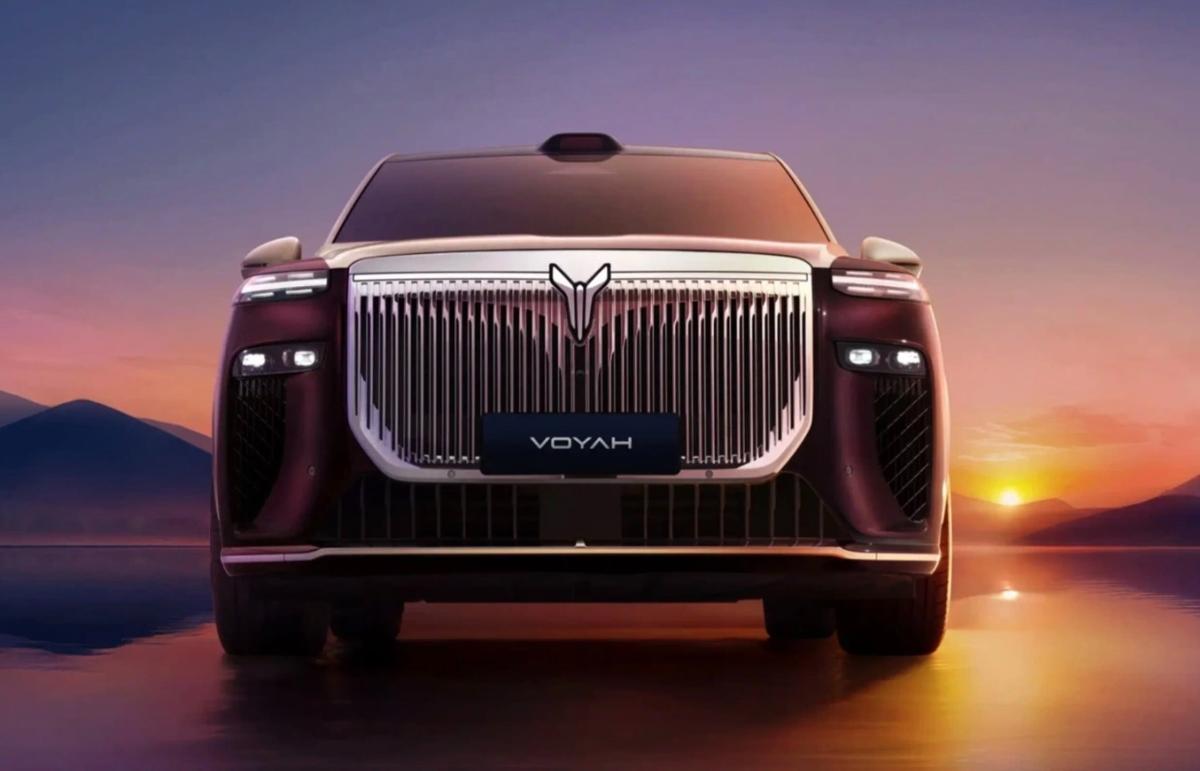 Прошел анонс нового гибридного кроссовера Voyah в России