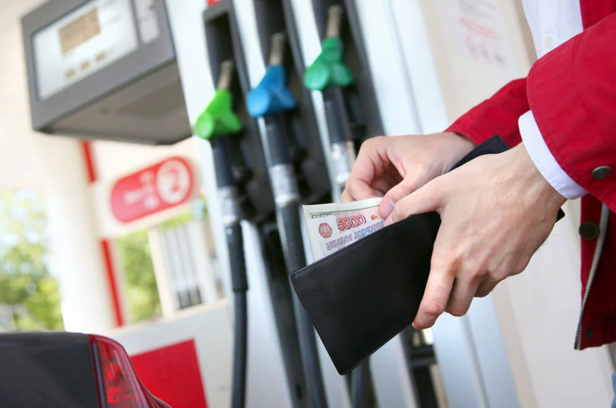 За последнюю неделю в России выросли цены на бензин