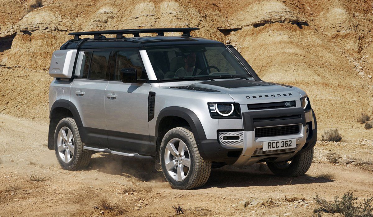 Стала известна дата выхода нового внедорожника Land Rover Defender в РФ