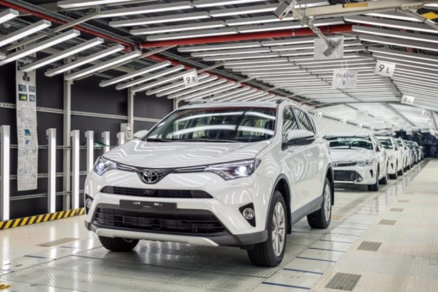 Российский завод Toyota прощается с кроссовером RAV4 четвертого поколения