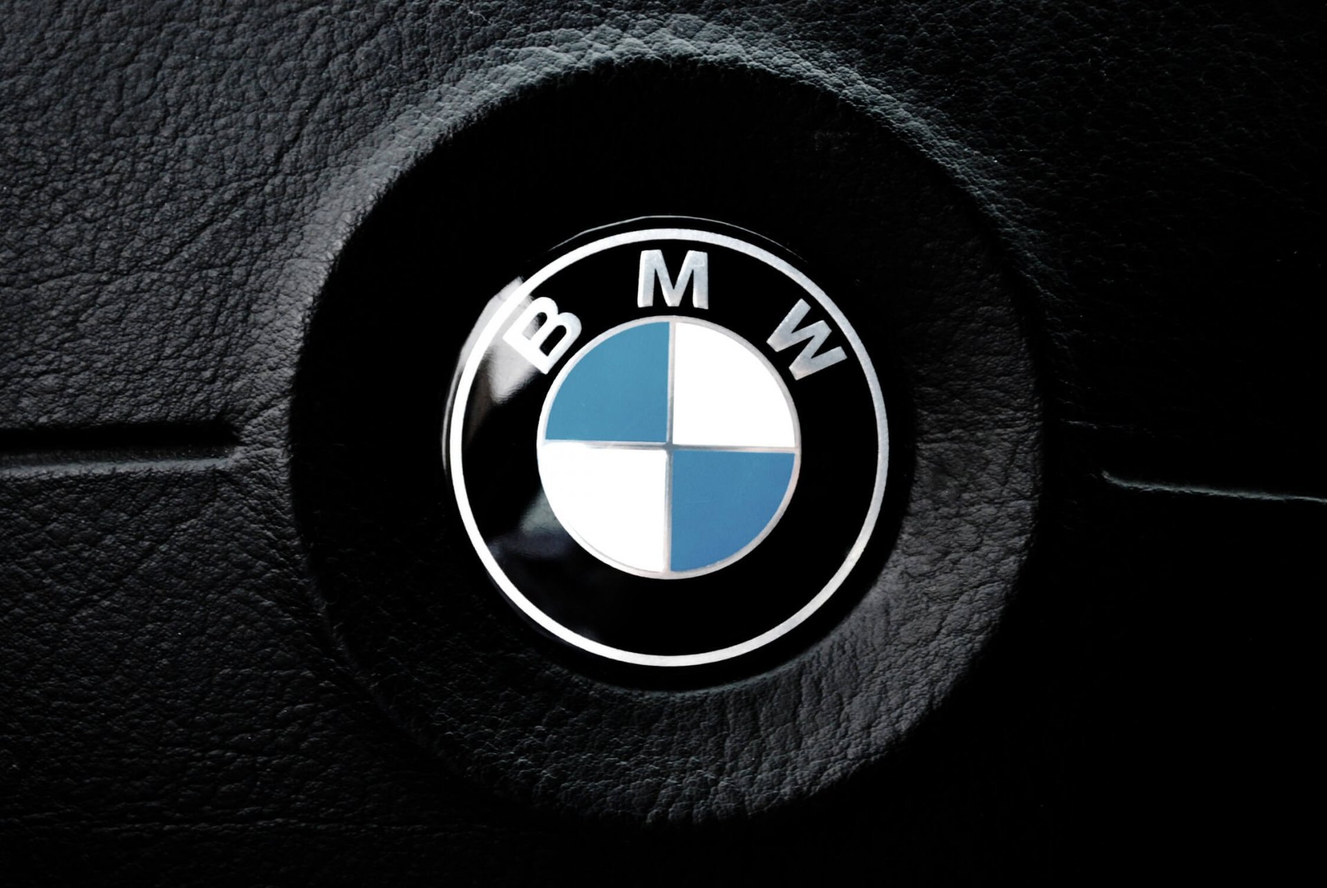 Лого БМВ черный