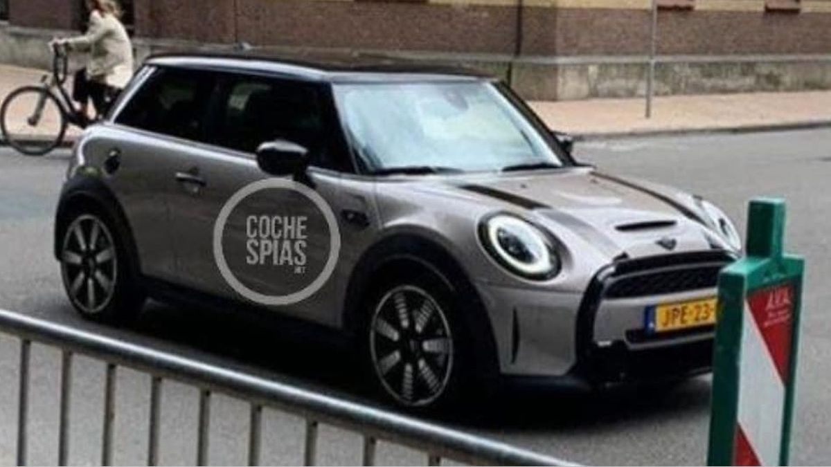 В сети появилось дебютное фото рестайлингового Mini Cooper S