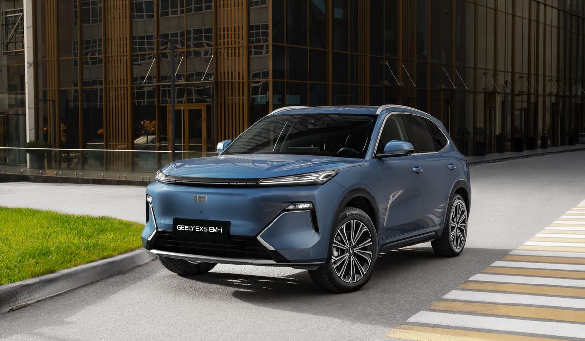 Запас хода 943 км: Geely EX5 EM-i – новый король гибридов в России