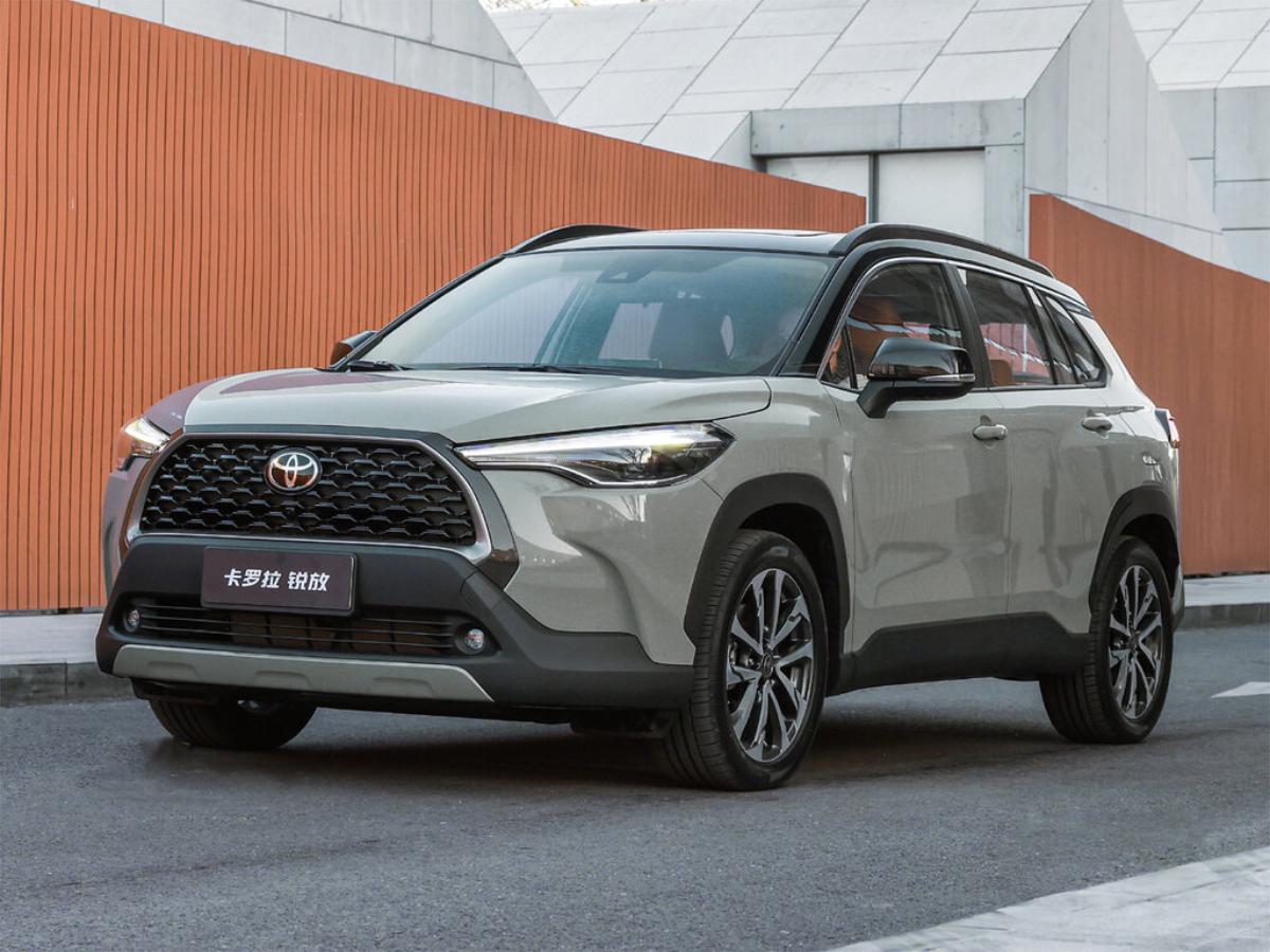 В Россию привезли новый кроссовер Toyota на замену RAV4 В Россию привезли новый кроссовер Toyota на замену RAV4