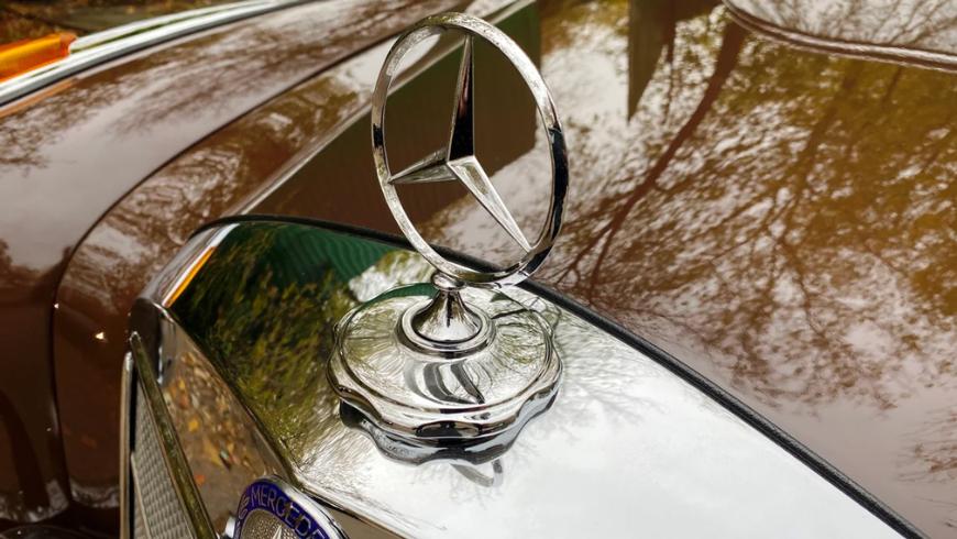 В России продается эксклюзивный кабриолет Mercedes-Benz 220 SE в идеальном состоянии