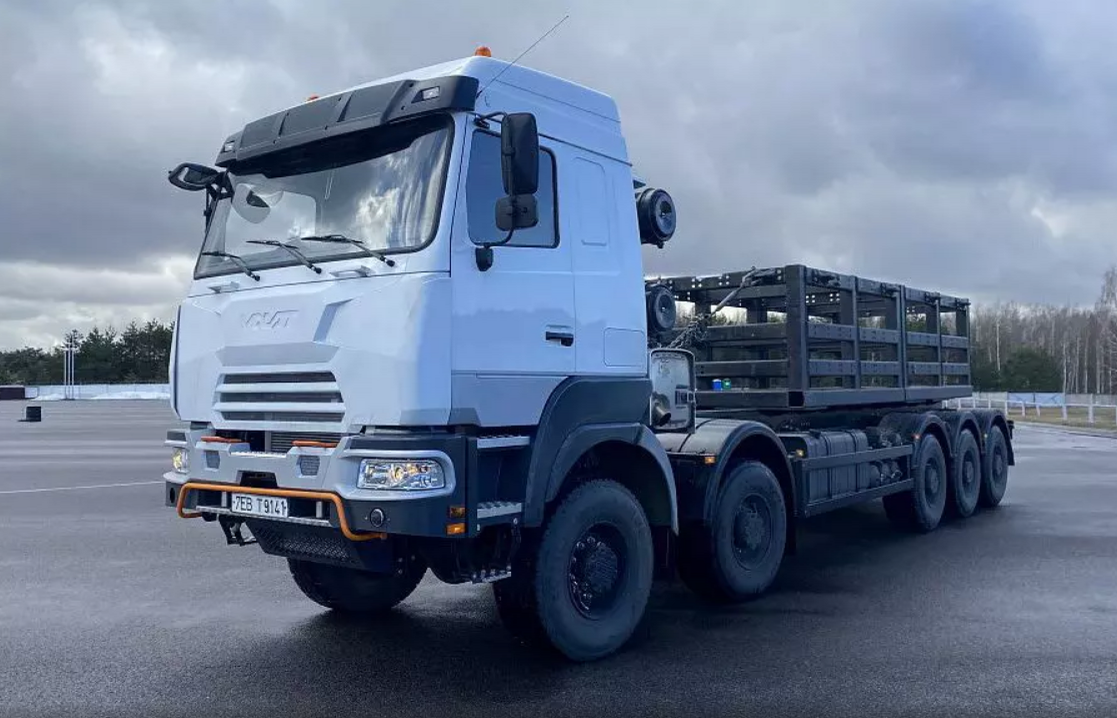 Белорусский завод МЗКТ показал тесты нового грузовика с колесной формулой 10х10