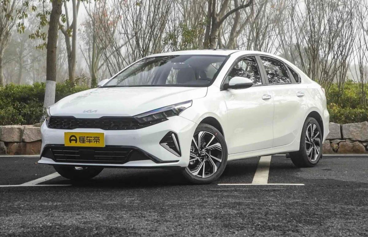 Kia Cerato китайского производства: что за седан за 2,05 млн предложили россиянам