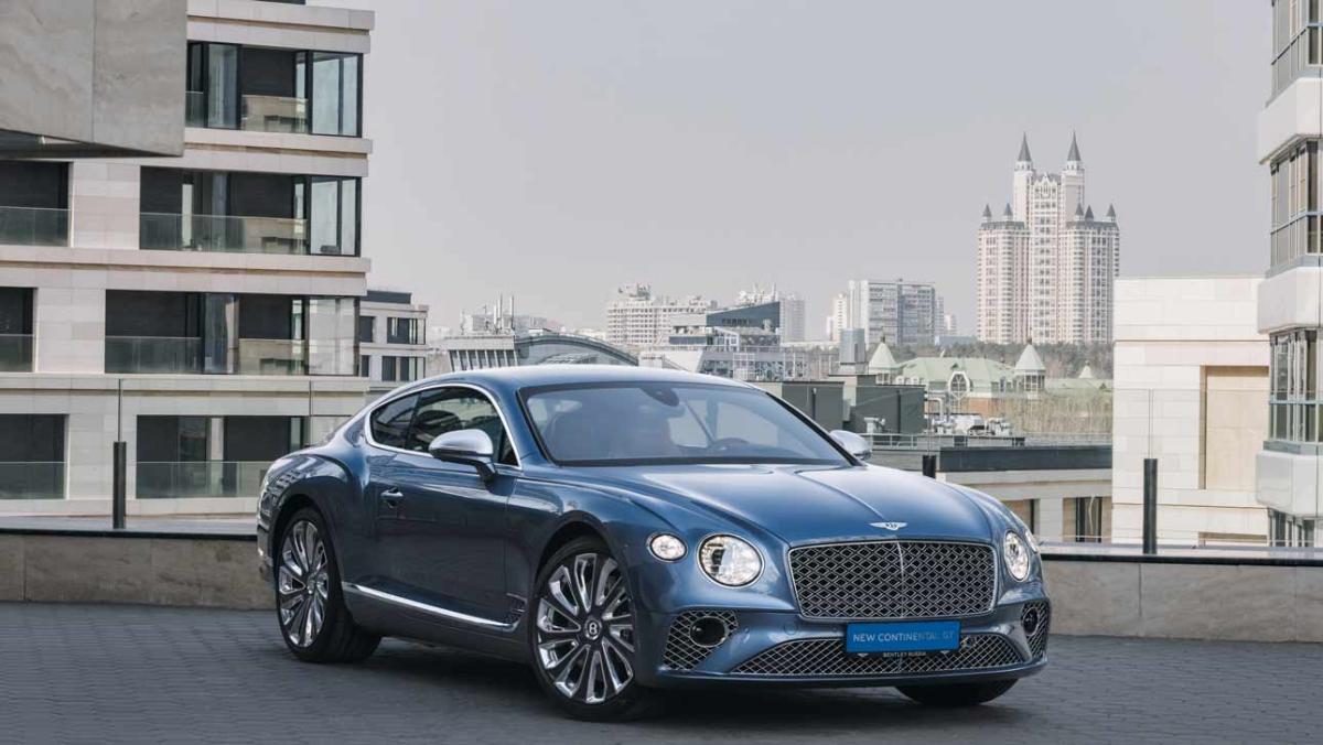 Компания Bentley презентовала роскошный Continental GT Mulliner в России