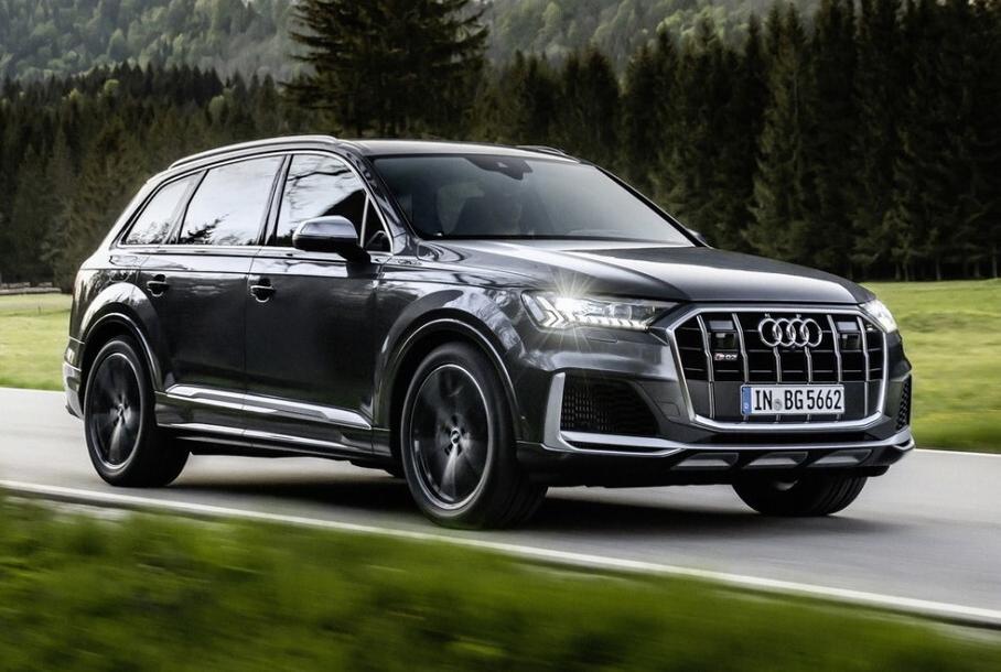 Audi SQ7 и SQ8 обзаведутся бензиновым мотором в Европе