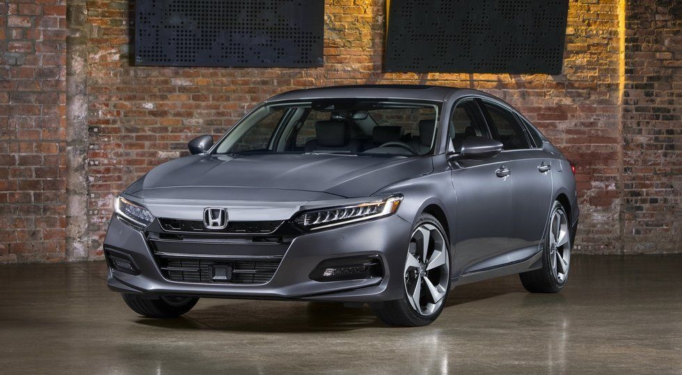 Обновлённый седан Honda Accord «встал» на конвейер