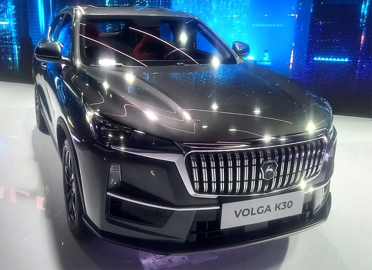 "Волга" триумфально возвращается на дороги России: китайский "клон" или новый символ автопрома