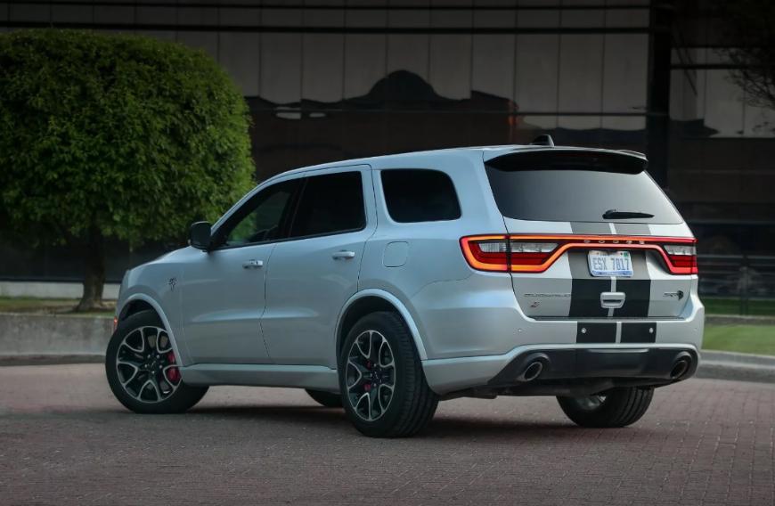 Dodge не собирается отказываться от Durango SRT Hellcat 2024 года 