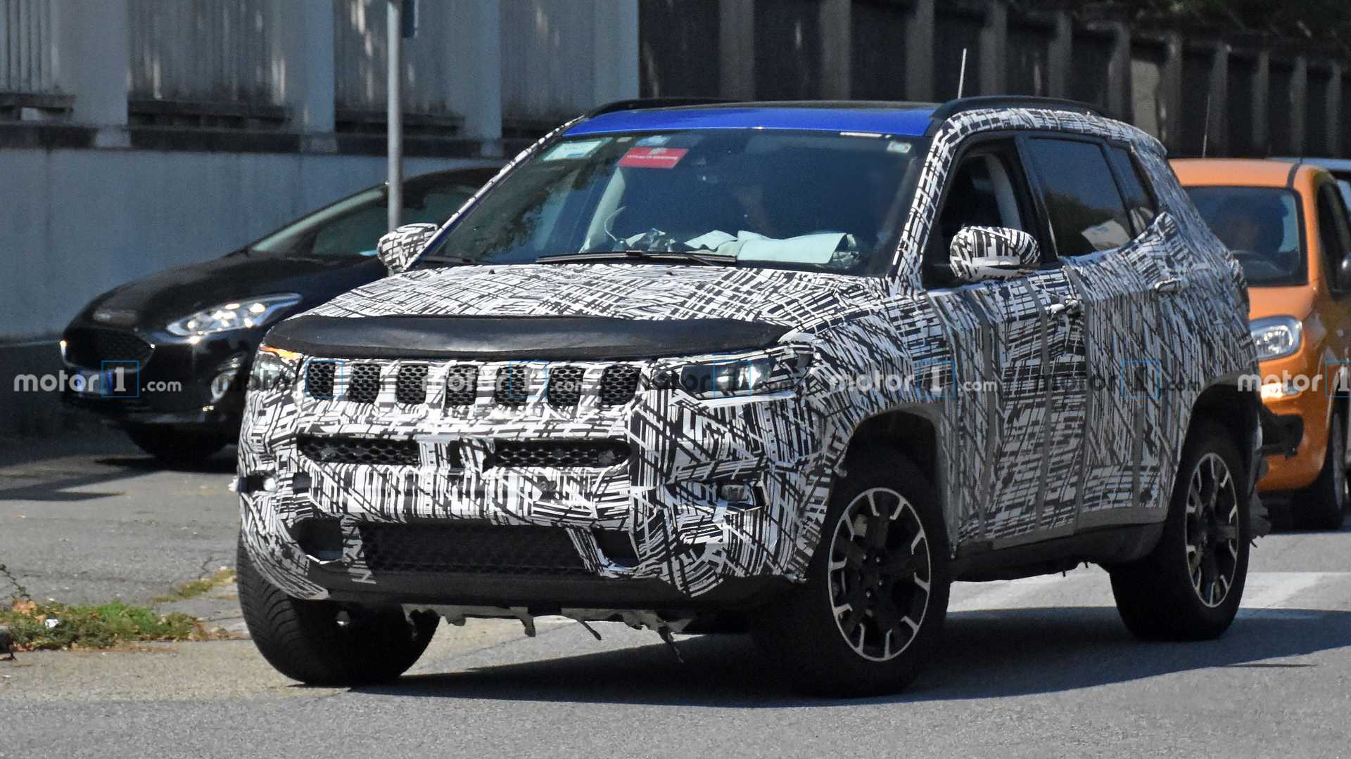 Ютүб настоящее время прямой. Jeep Compass 2022. Jak джип 2022. Джип Китай 2022.