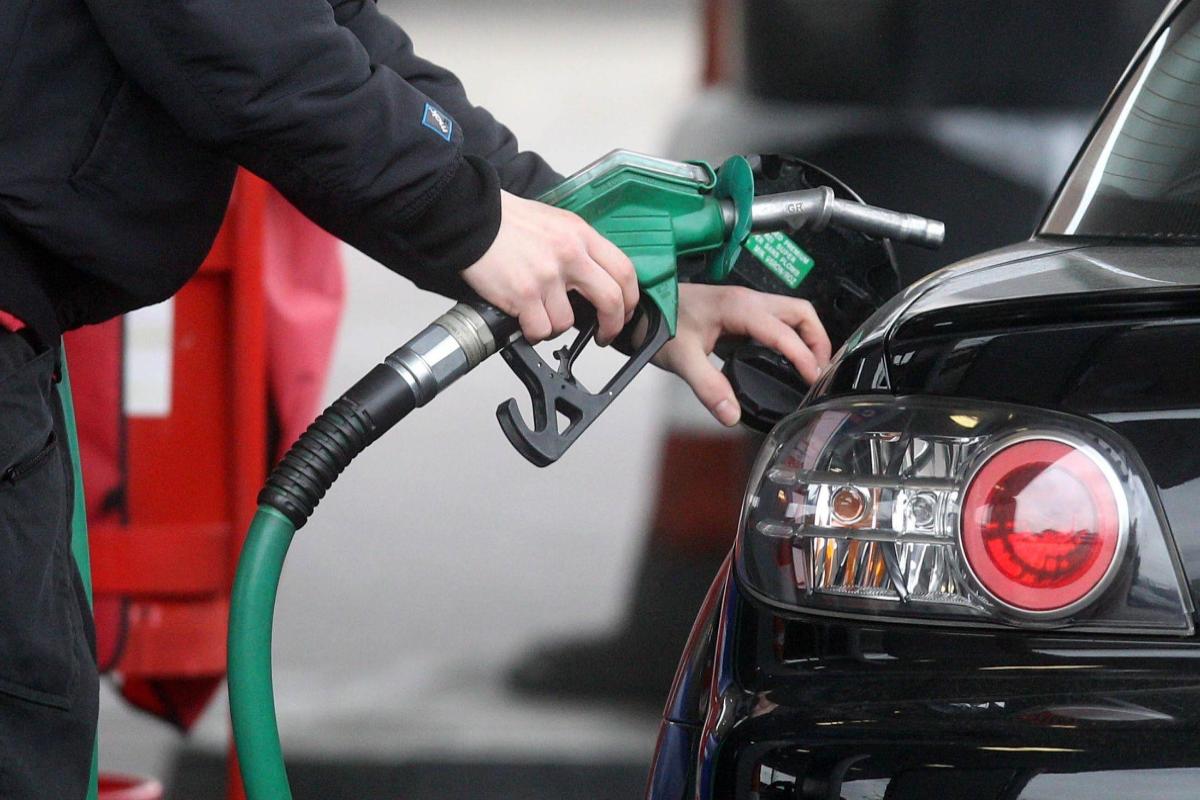 Эксперт «За рулем» объяснил, чем опасен для автомобиля бензин не по сезону