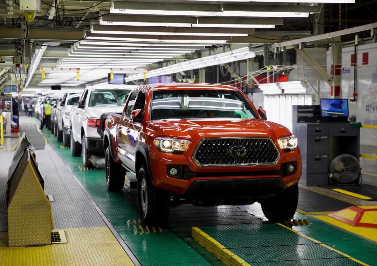 Производство автомашин Toyota и Lexus возобновили после системного сбоя