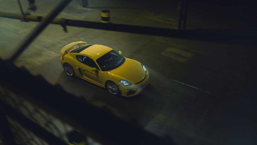 Porsche представил обновленную версию модели 718 
