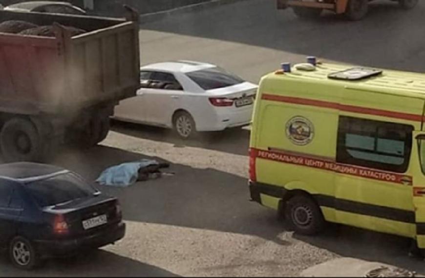 В Краснодаре грузовик насмерть сбил пешехода