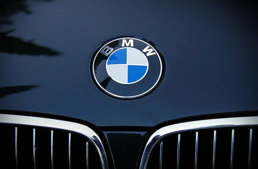 BMW работает над инновационной технологией распознавания дороги