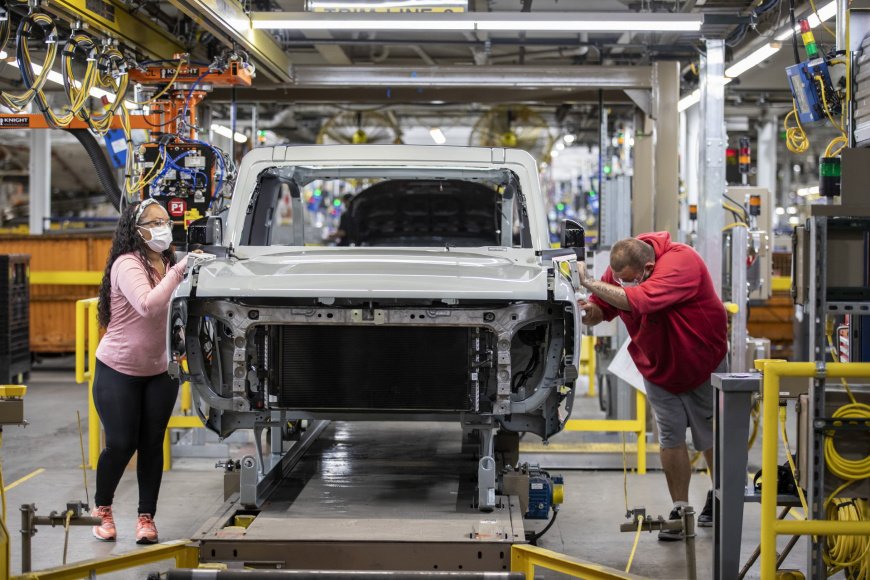 Ford-Bronco-Production-17.jpg