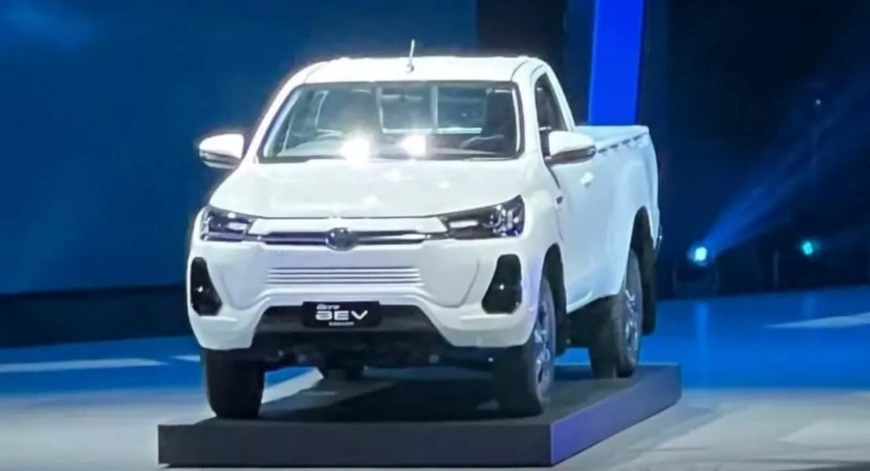 Toyota-Hilux-2.webp