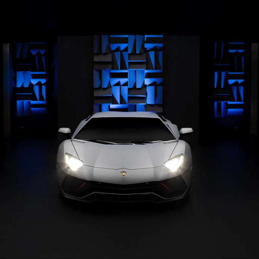 Lamborghini-V12-The-Engine-Sounds-7.jpg