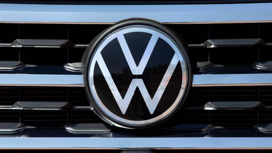 new-volkswagen-logo.jpg