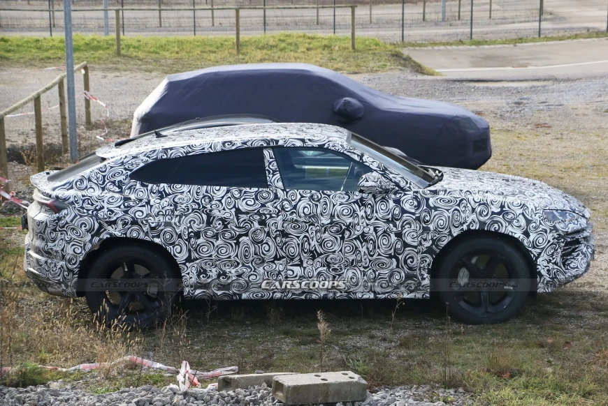 2024-Lamborghini-Urus-PHEV-Spy-Shots-11.webp