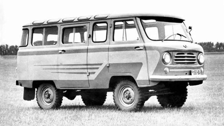 uaz-450-mikroautobus.jpg