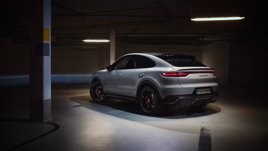 2021-Porsche-Cayenne-GTS-3.jpg