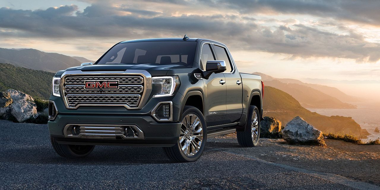 the-2019-gmc-sierra-has-a-carbon-fiber-box-and-a-wacky-two-piece-tailgate-7.jpg