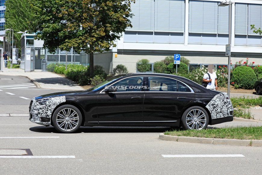 Mercedes-S-Class-7.jpg