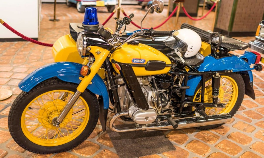 ural_s_kolyaskoy_gai_sssr.jpg ural_s_kolyaskoy_gai_sssr.jpg