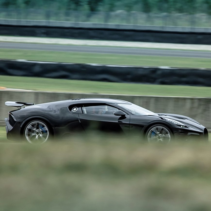 bugatti-la-voiture-noire-testing-1.jpg