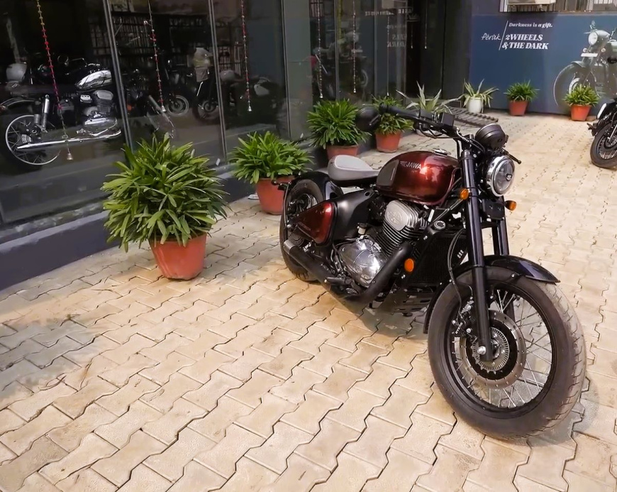 moto-Jawa-42-Bobber-350 .jpg