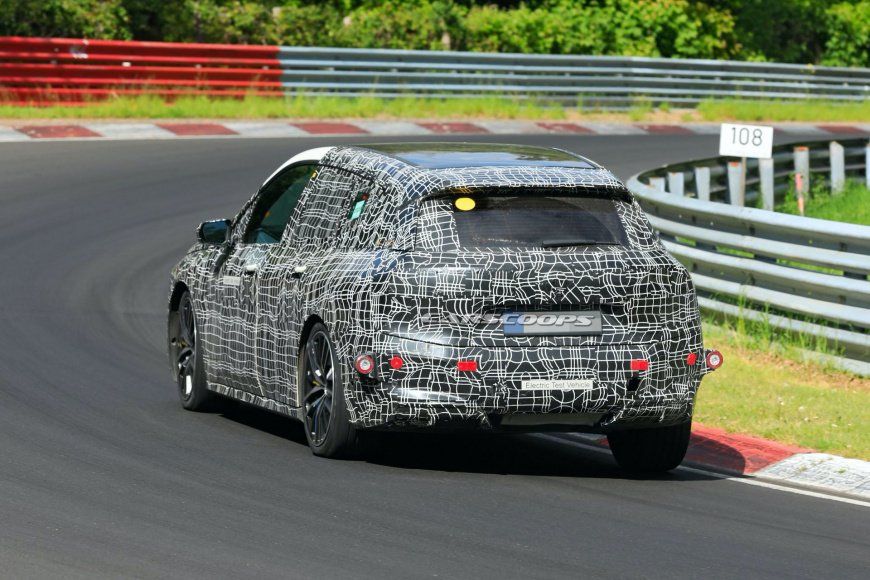 2021-BMW-iNext-spy-shots-9.jpg