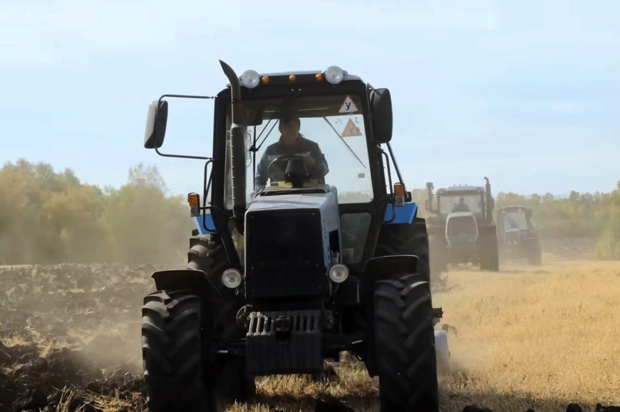 traktor_pashet.jpg