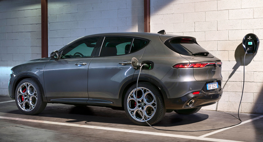 Alfa-Romeo-Tonale-Q4-PHEV.jpg