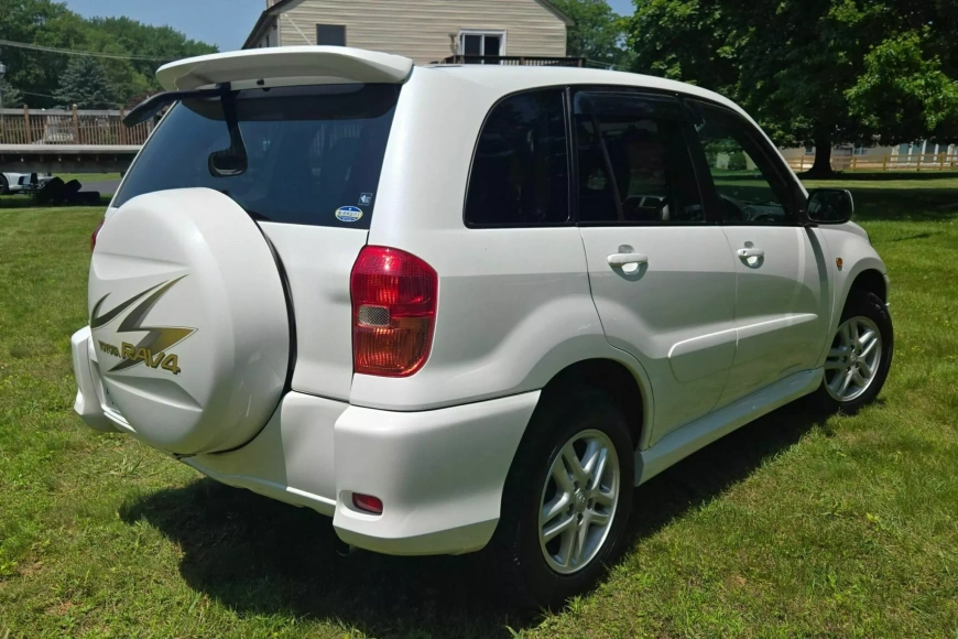2000-Toyota-RAV4-J-4-2048x1365.webp 2000-Toyota-RAV4-J-4-2048x1365.webp