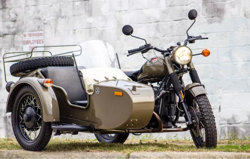 ural_retro_m_70_s_kolyaskoy.jpg