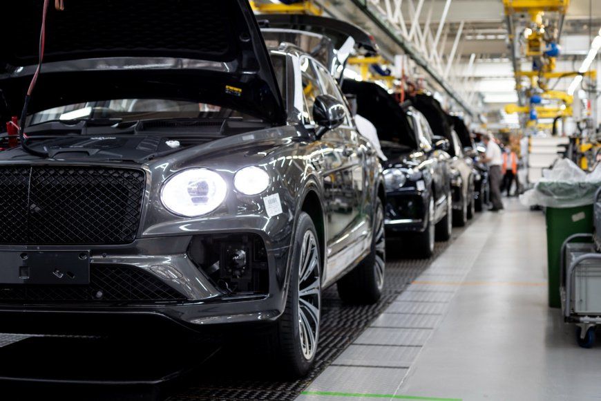 bentley-bentayga-facelift-production-underway-1.jpg