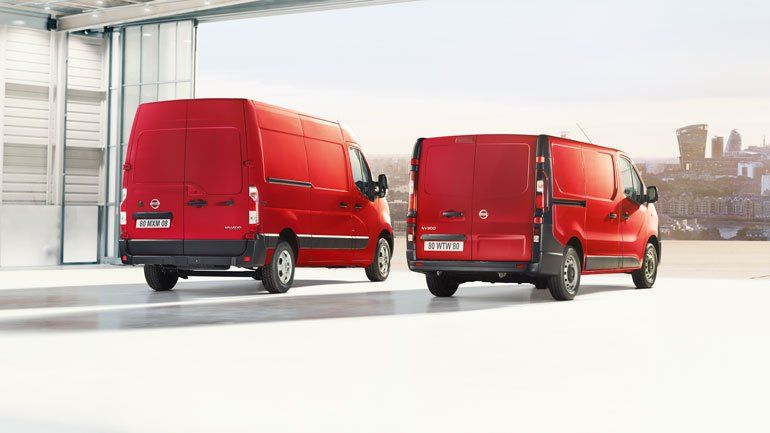 Nissan-Vans-NV300---NV400-Pack-shot-Rear-source.jpg