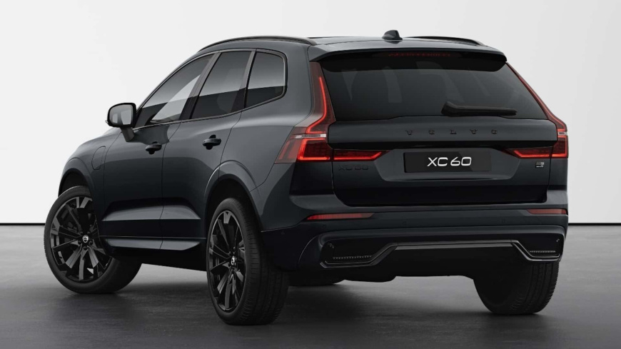 2024-volvo-xc60-black-edition (1).jpg